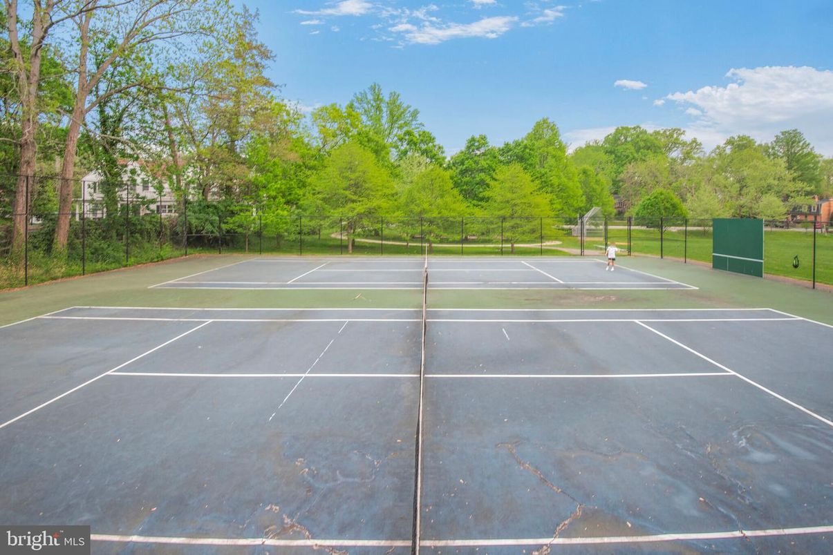 Exterior, Tennis Courts