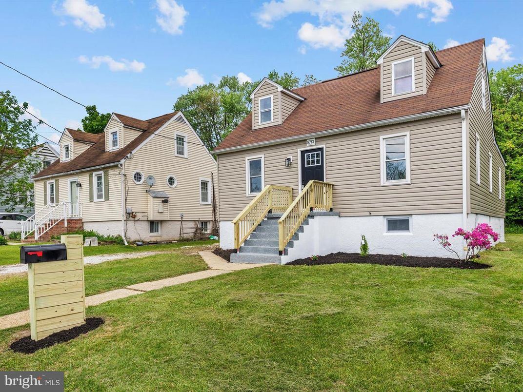 Exterior, Facade, Cape Cod