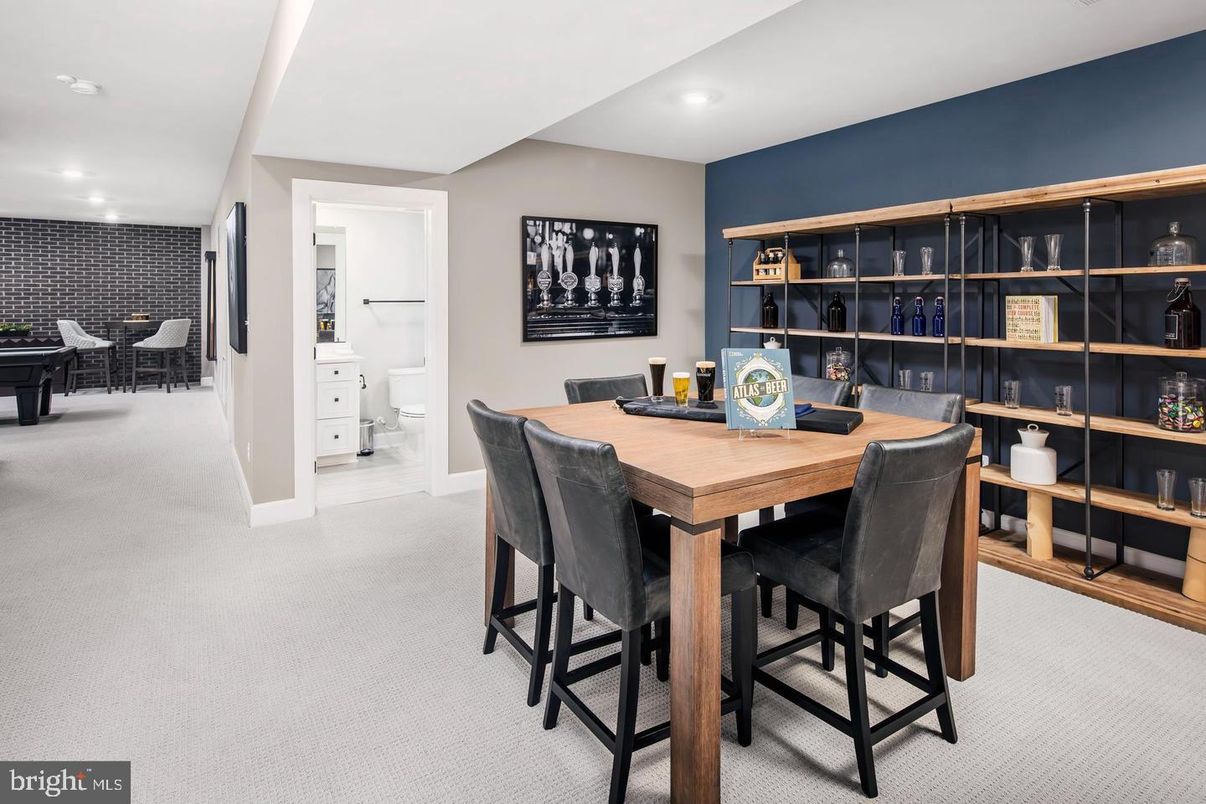Dining room, Interior, Recessed Lighting
