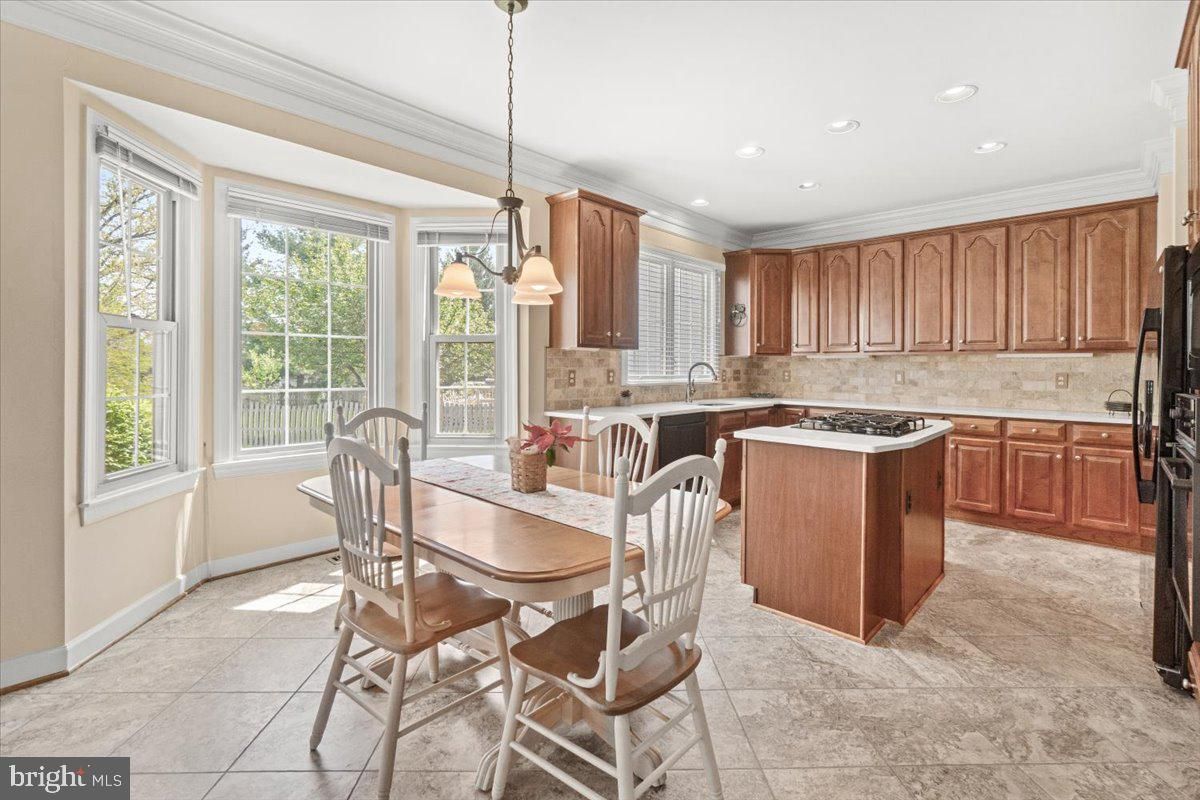 Dining room, Interior, Kitchen, Pendant Lights, Recessed Lighting