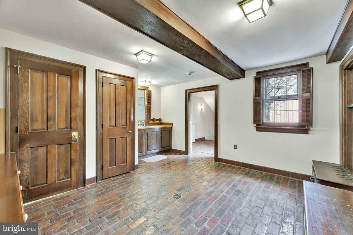 Interior, Wooden Beams