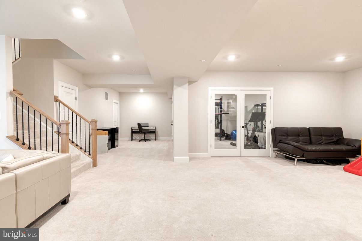 Fitness Equipment, Interior, Recessed Lighting