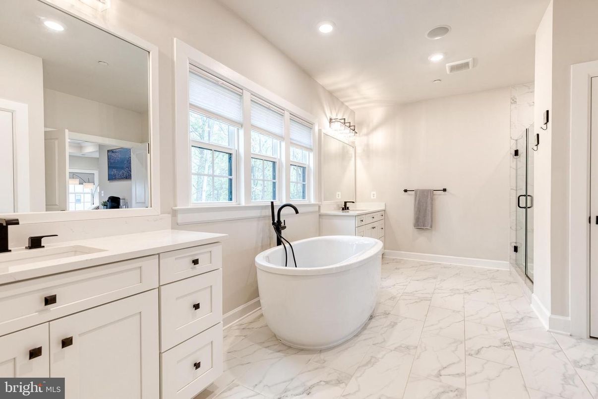 Bathroom, Dual Sink Vanities, Free Standing Baths, Interior, Marble, Recessed Lighting