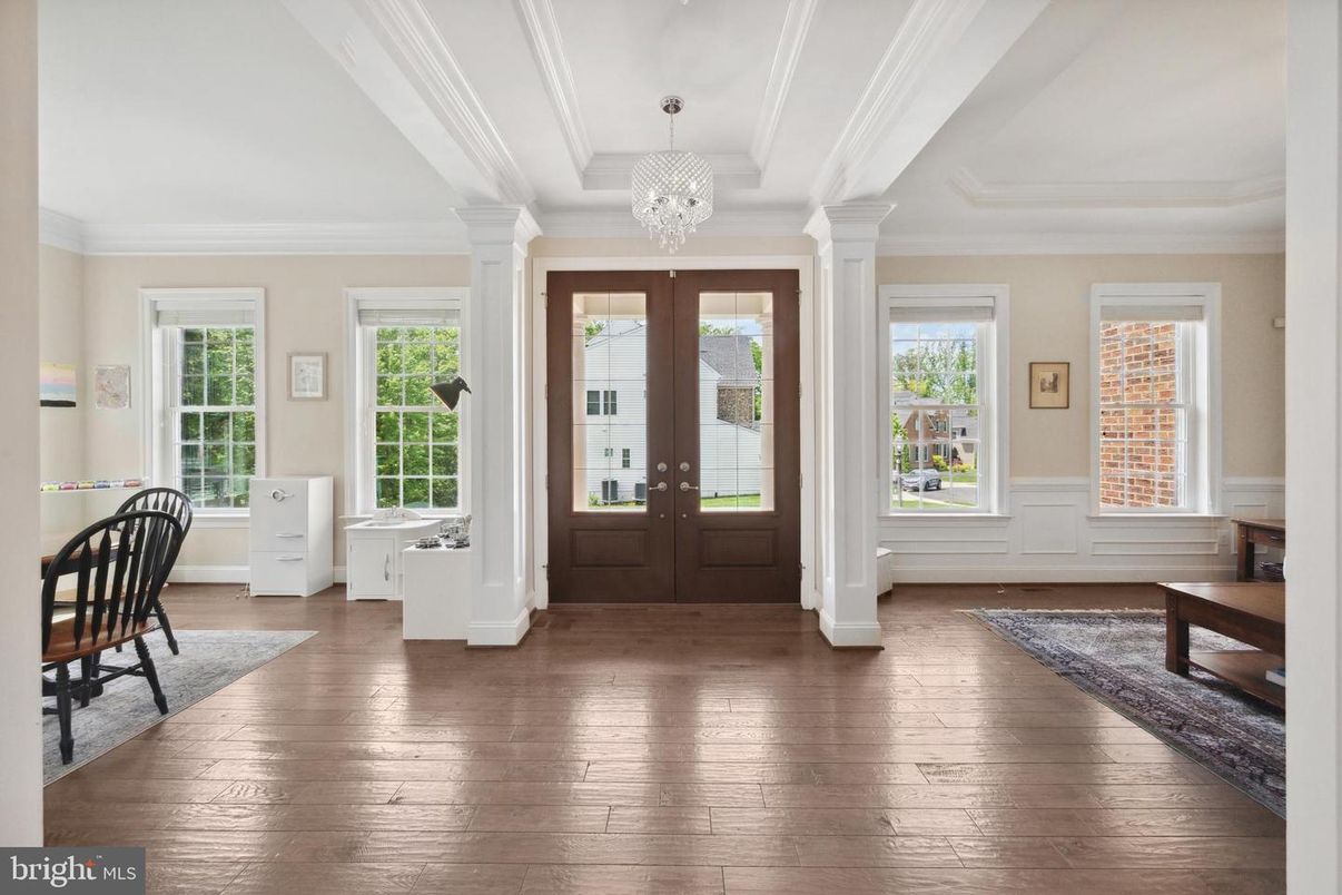 Interior, Pendant Lights, Wood Texture Flooring