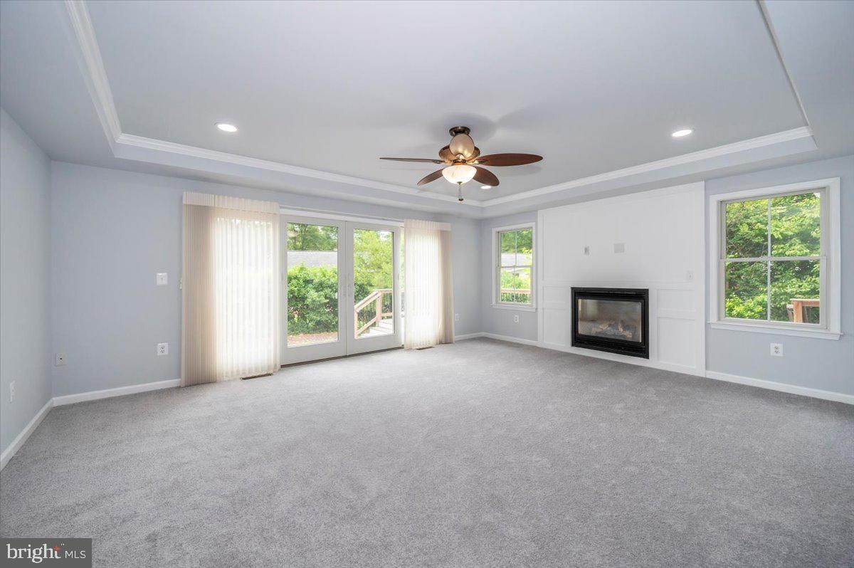 Empty room, Fireplace, Interior, Recessed Lighting