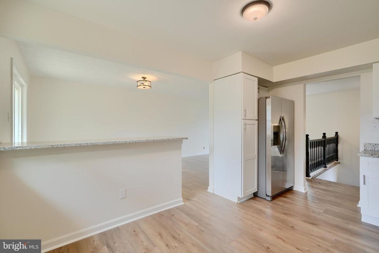 Interior, Stainless Steel Appliances, Wood Texture Flooring