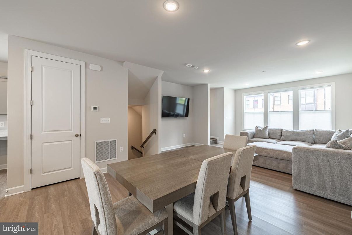 Dining room, Interior, Living room, Recessed Lighting, Wood Texture Flooring