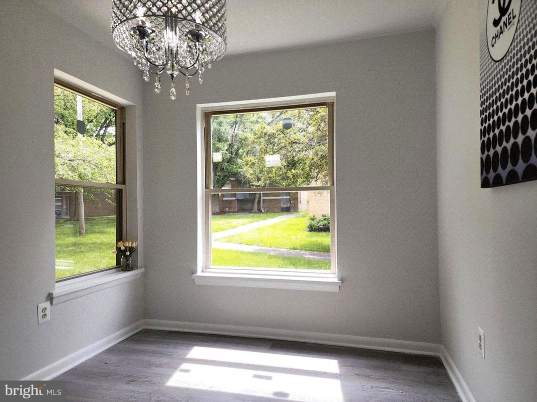 Chandelier, Empty room, Interior, Wood Texture Flooring