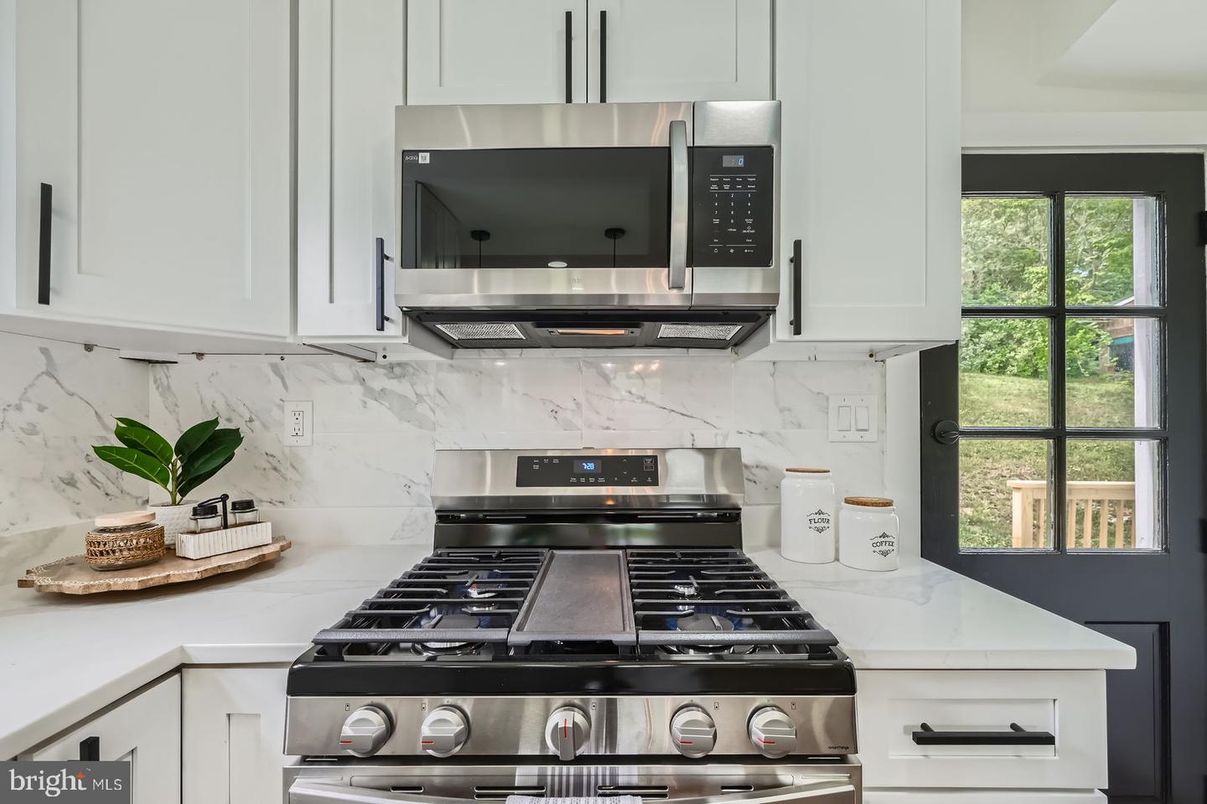 Interior, Kitchen, Marble Walls, Stainless Steel Appliances