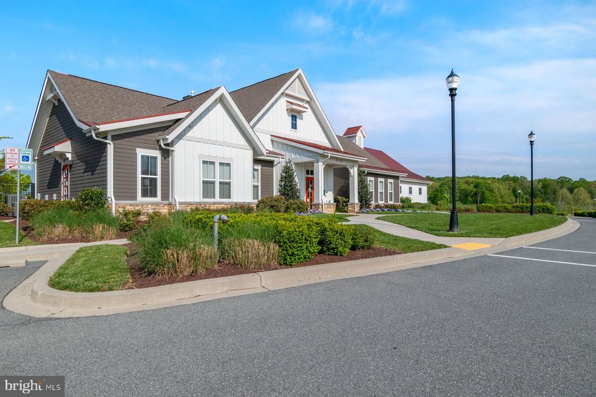 Exterior, Facade, Farmhouse