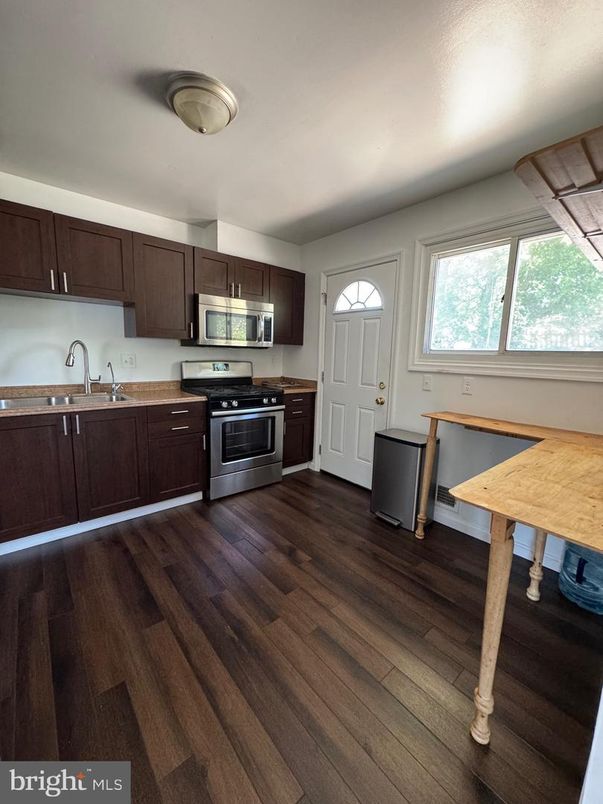 Interior, Kitchen, Stainless Steel Appliances, Wood Texture Flooring