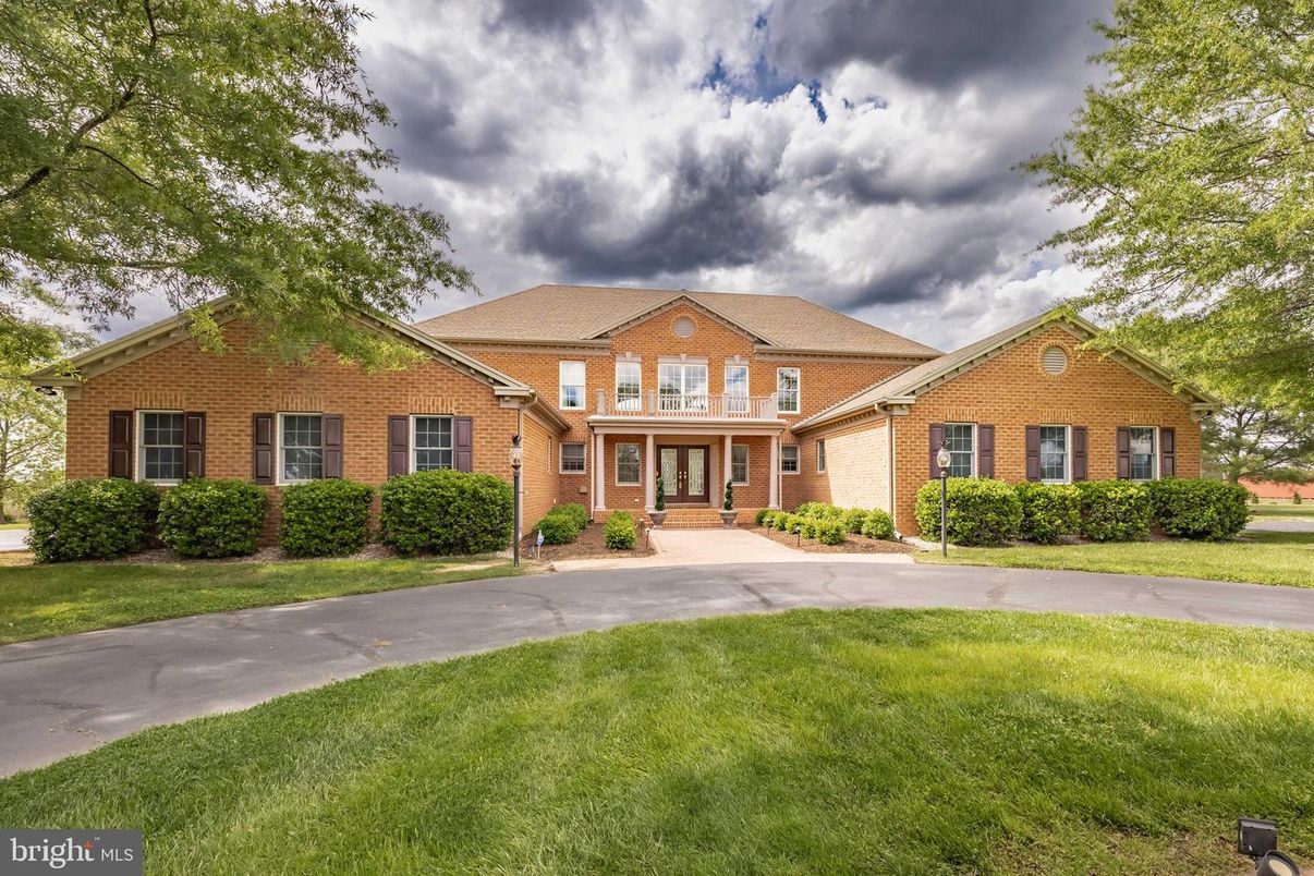Exterior, Facade, Brick Facade, Brick Traditional