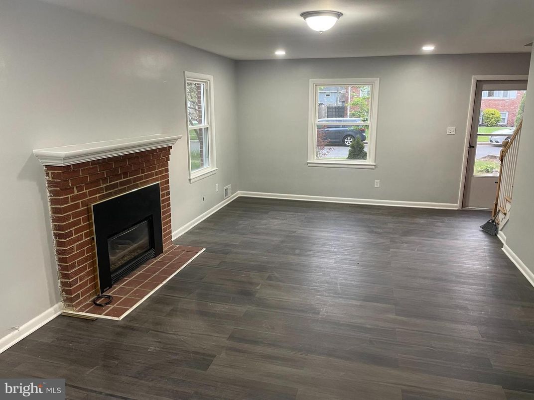Empty room, Fireplace, Interior, Recessed Lighting, Wood Texture Flooring