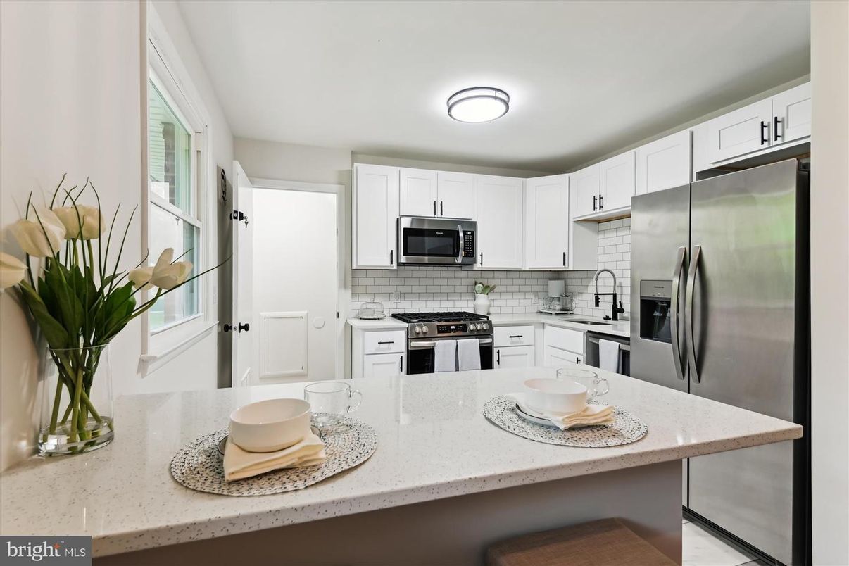 Interior, Kitchen, Stainless Steel Appliances
