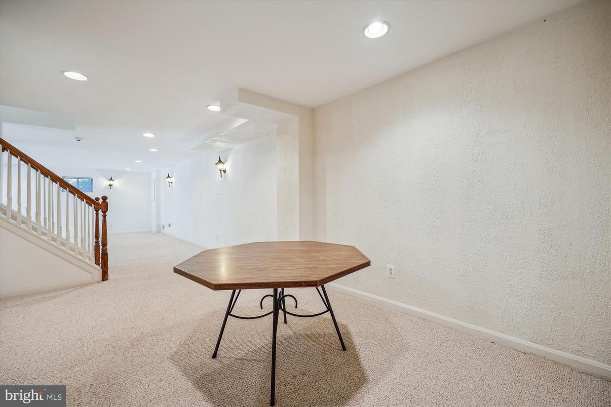 Interior, Recessed Lighting