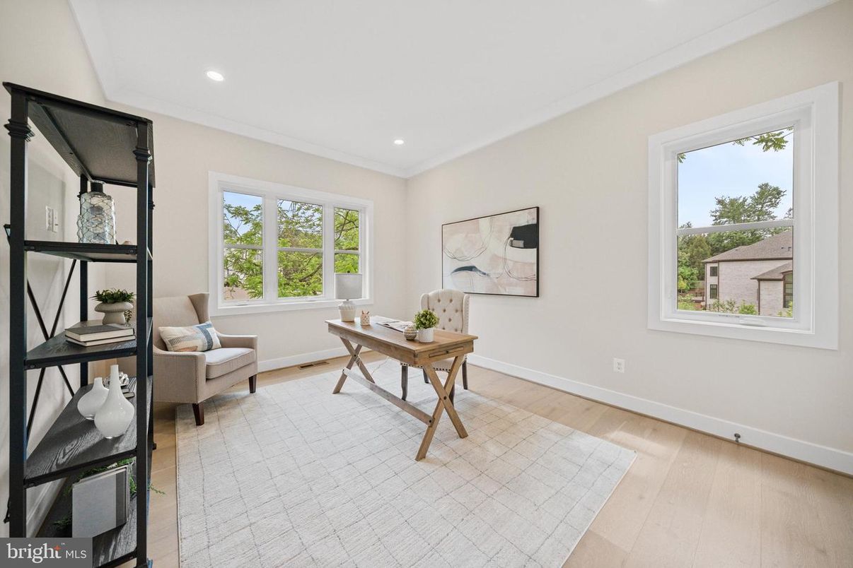 Home Office, Interior, Recessed Lighting, Wood Texture Flooring