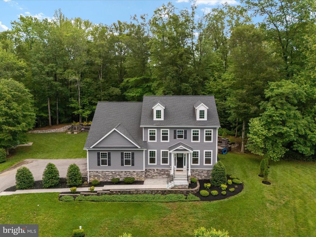 Backyard, Exterior, Facade, Georgian