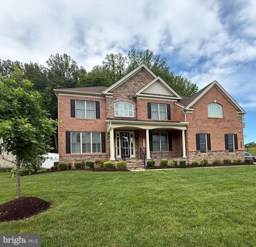 Exterior, Facade, Brick Facade, Brick Traditional