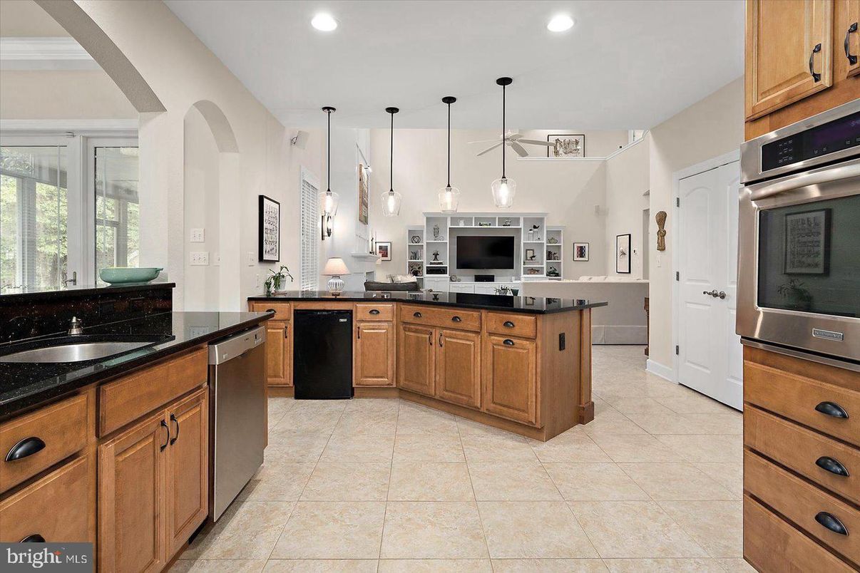 Interior, Kitchen, Pendant Lights, Recessed Lighting, Stainless Steel Appliances