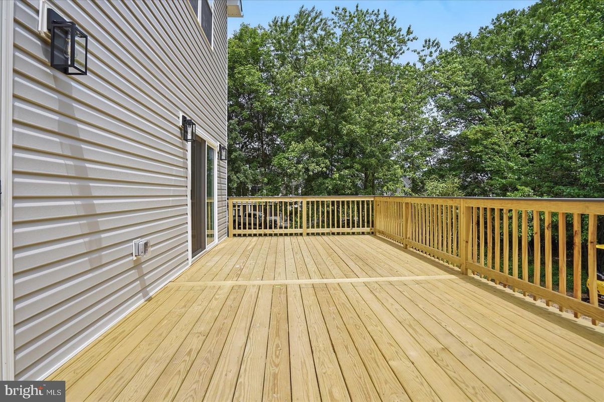 Exterior, Wood Texture Flooring