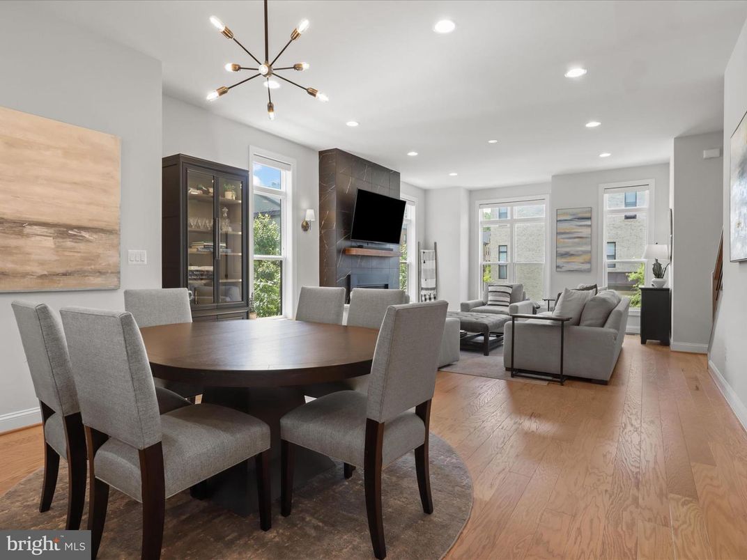 Dining room, Interior, Living room, Pendant Lights, Recessed Lighting, Wood Texture Flooring