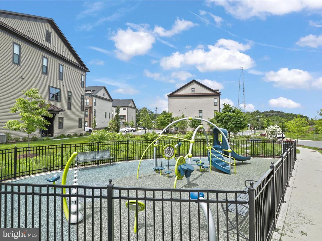 Backyard, Exterior, Playground