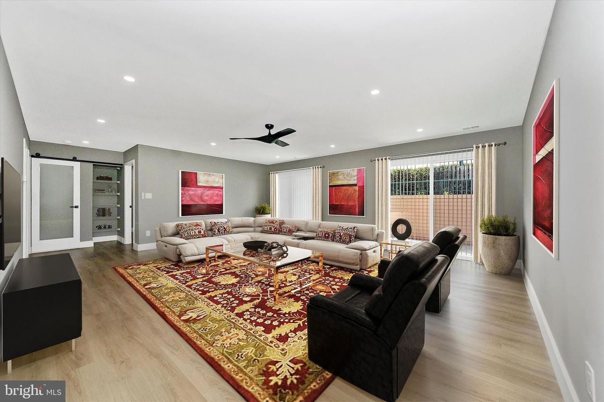 Interior, Living room, Recessed Lighting, Wood Texture Flooring