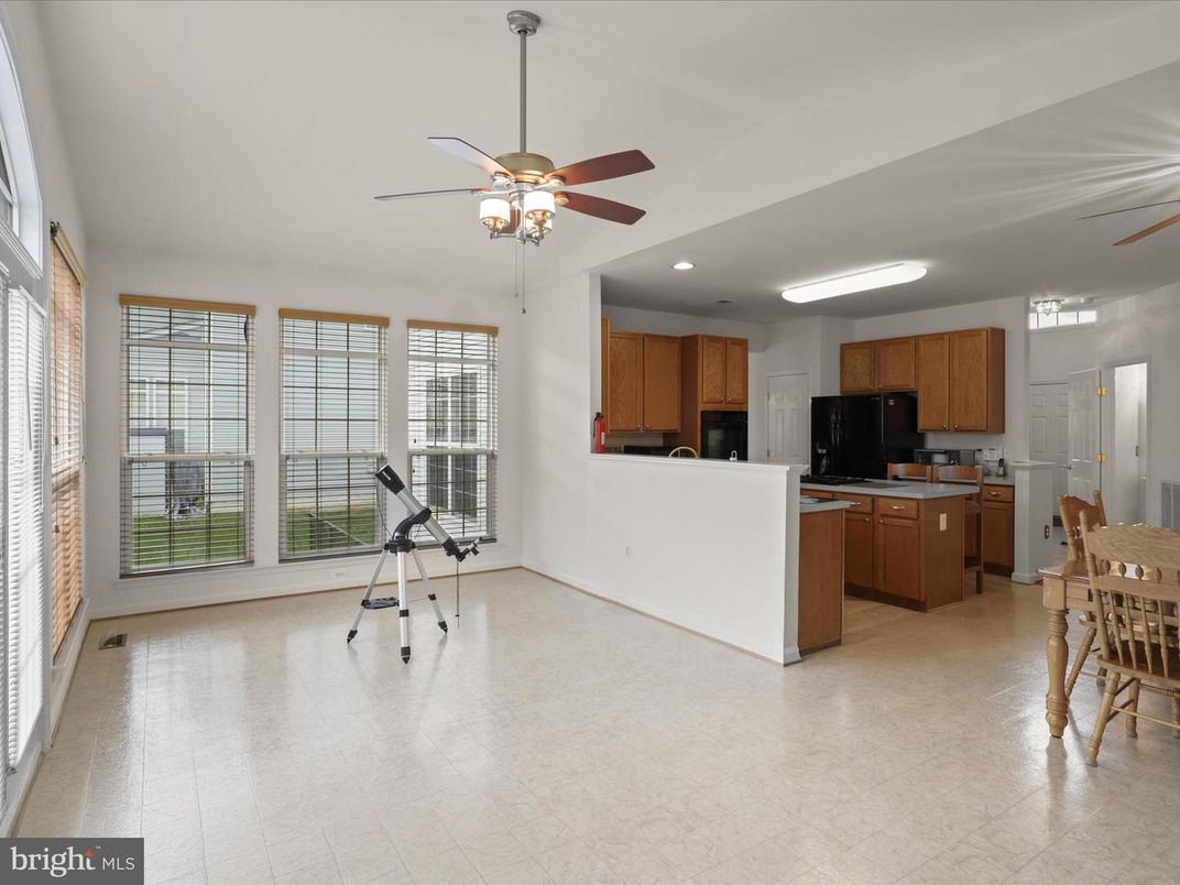 Dining room, Interior, Kitchen, Recessed Lighting