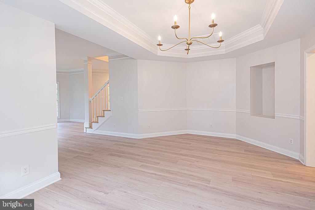 Chandelier, Empty room, Interior, Wood Texture Flooring