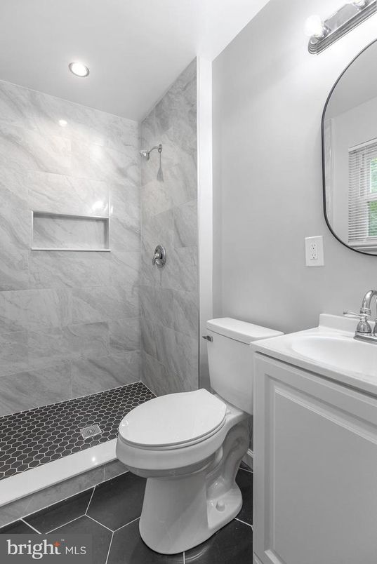 Bathroom, Interior, Marble Walls, Recessed Lighting