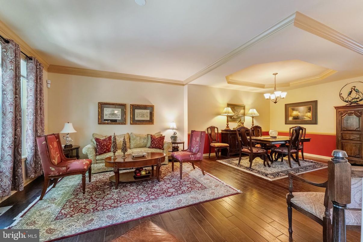 Chandelier, Dining room, Interior, Living room, Wood Texture Flooring