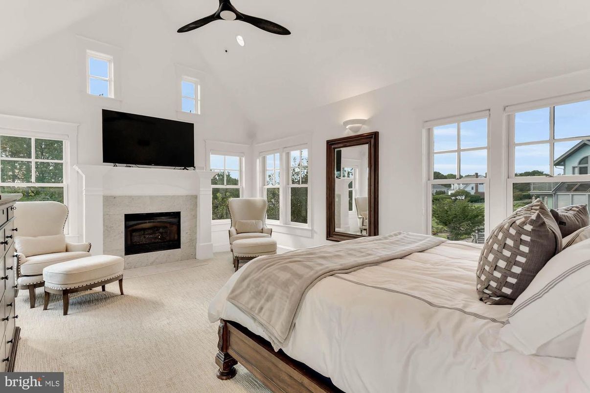 Bedroom, Fireplace, Interior, Recessed Lighting