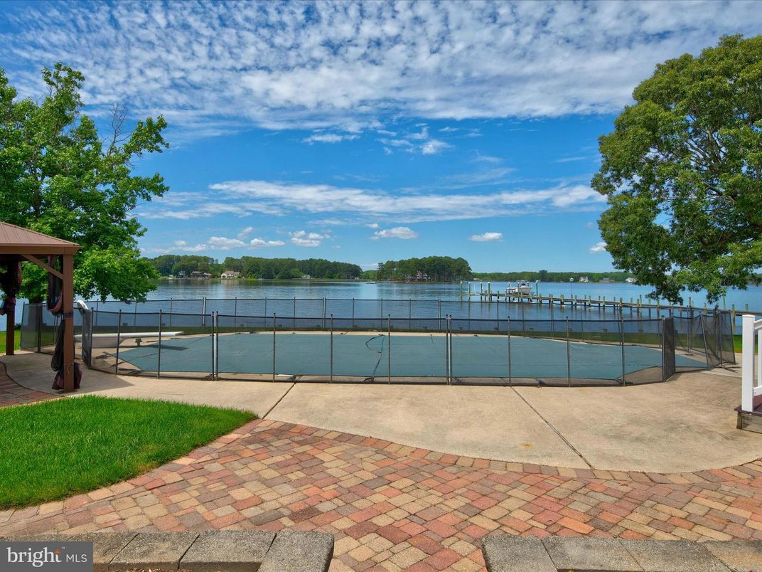 Exterior, Water