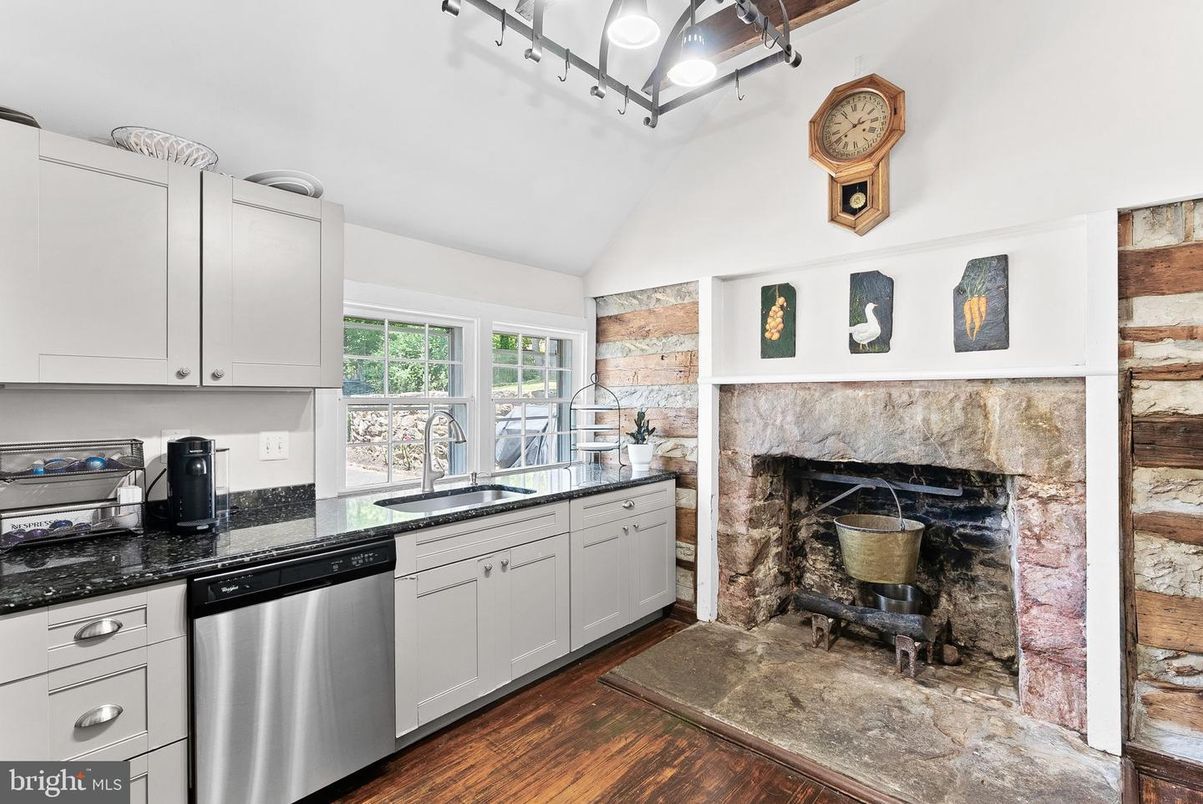 Fireplace, Interior, Kitchen, Wood Texture Flooring