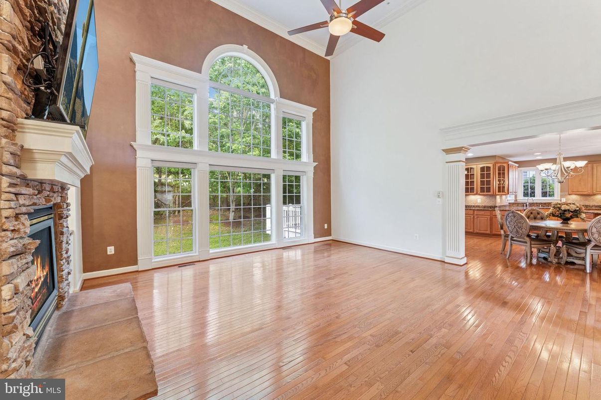 Dining room, Fireplace, Interior, Kitchen, Wood Texture Flooring