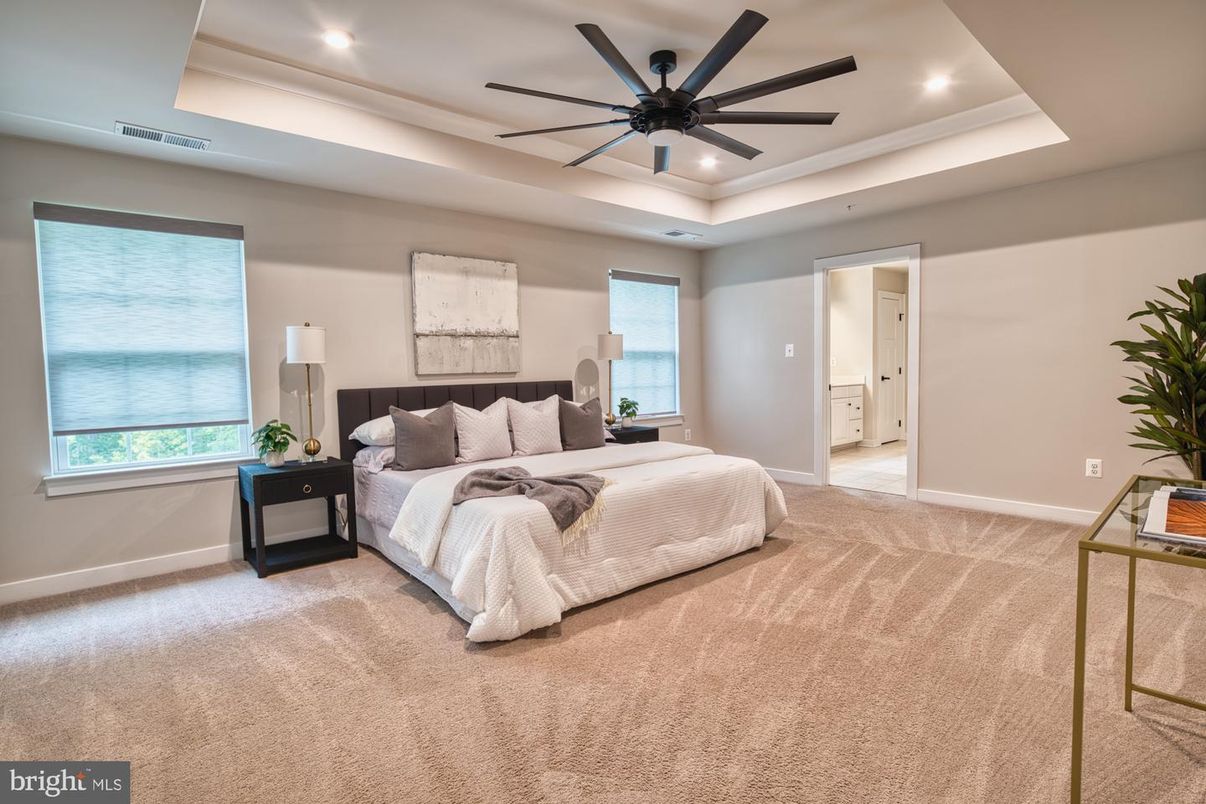 Bedroom, Interior, Recessed Lighting, Water