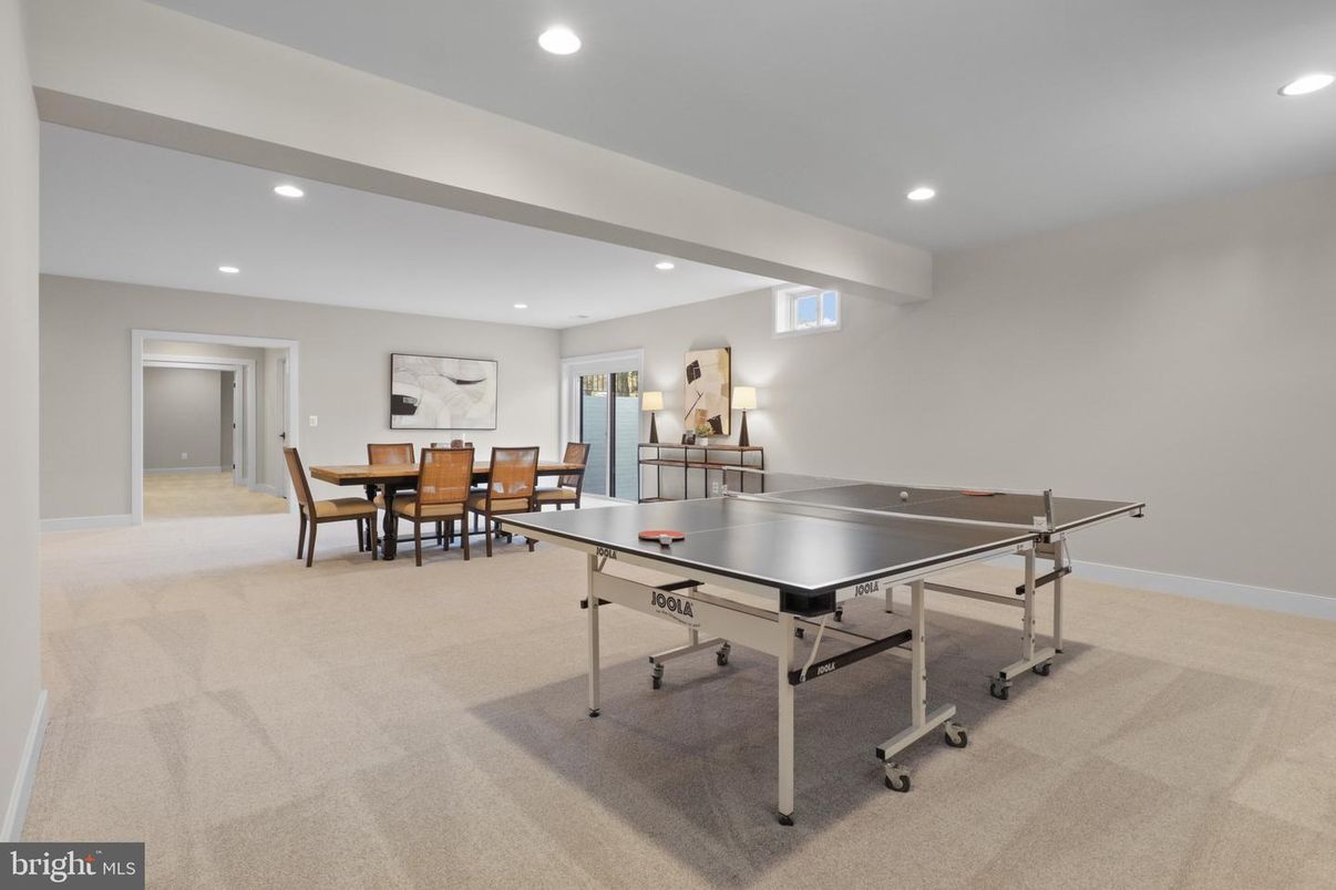 Dining room, Game Room, Interior, Recessed Lighting