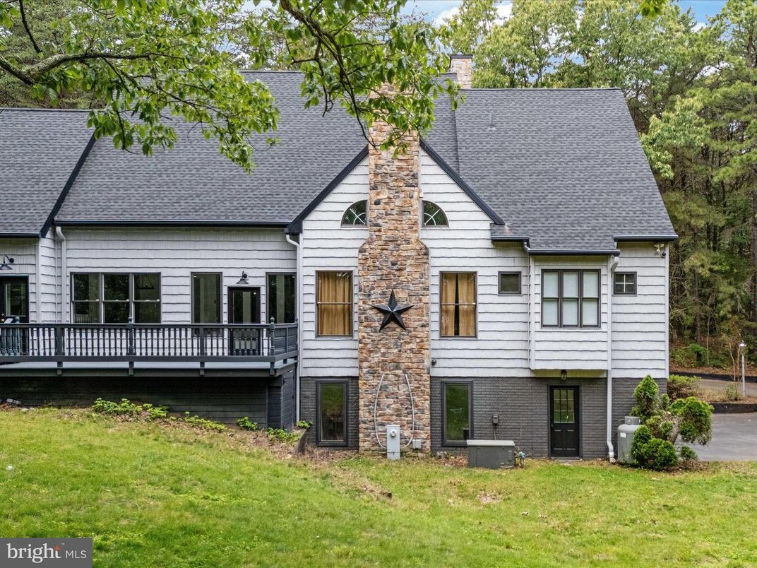 Exterior, Facade, Cape Cod