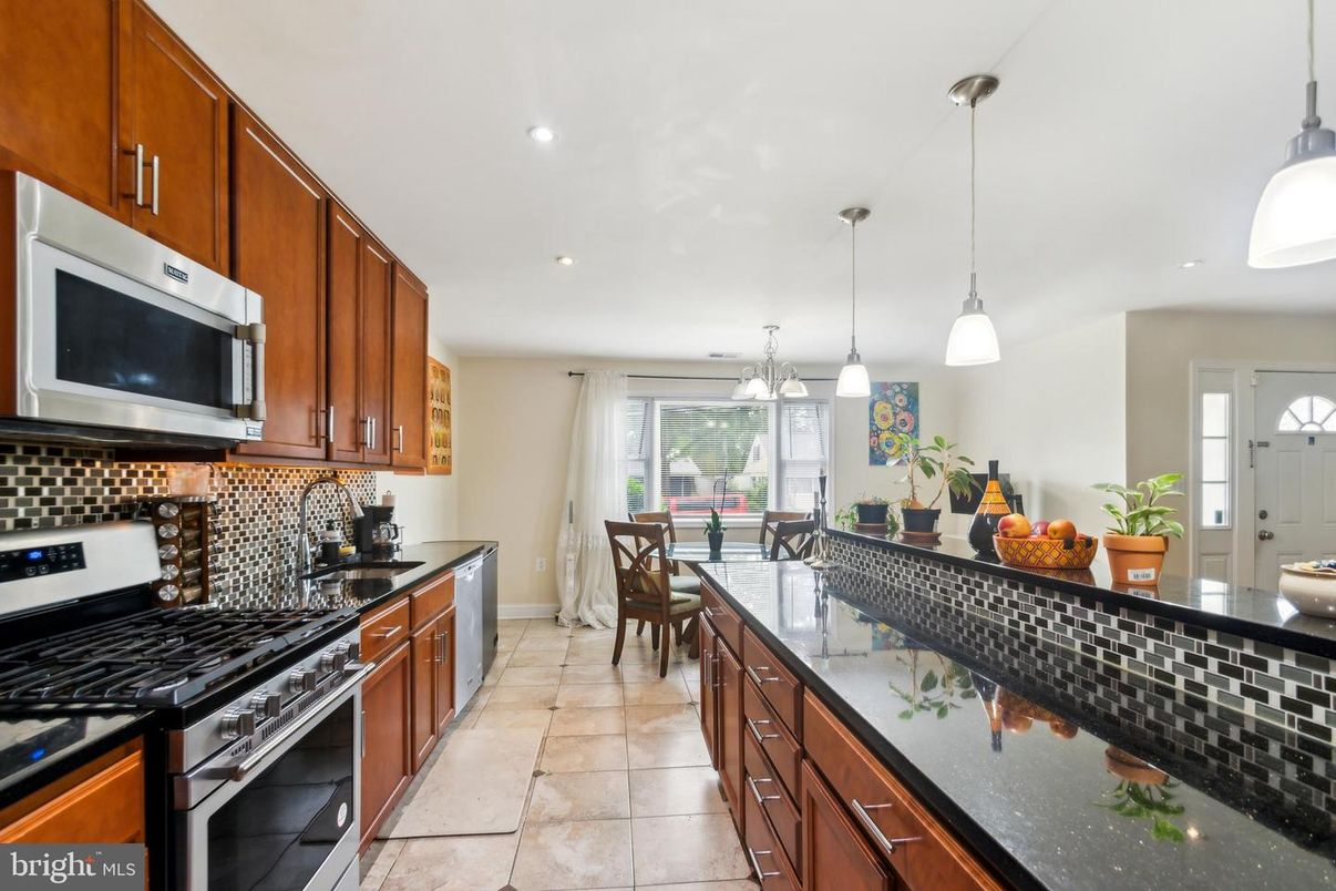 Dining room, Interior, Kitchen, Pendant Lights, Recessed Lighting