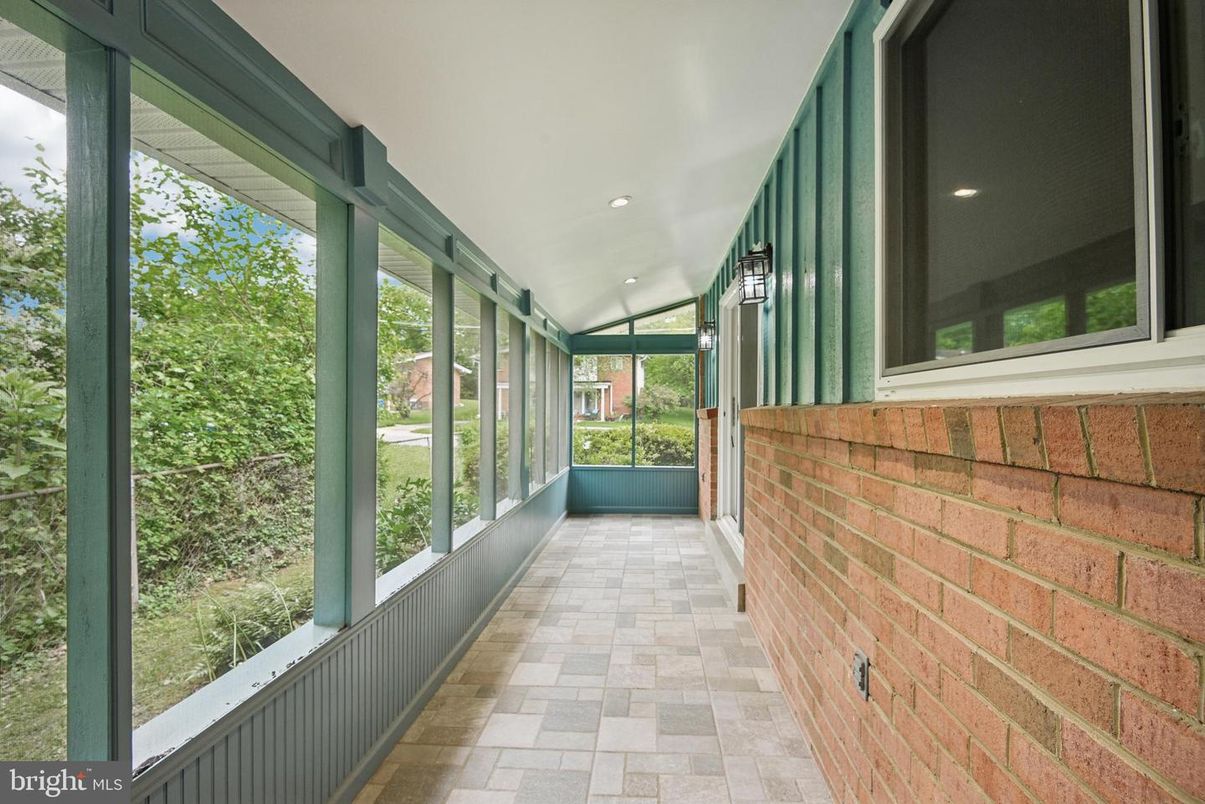 Interior, Recessed Lighting, Stone Walls, Sun Room