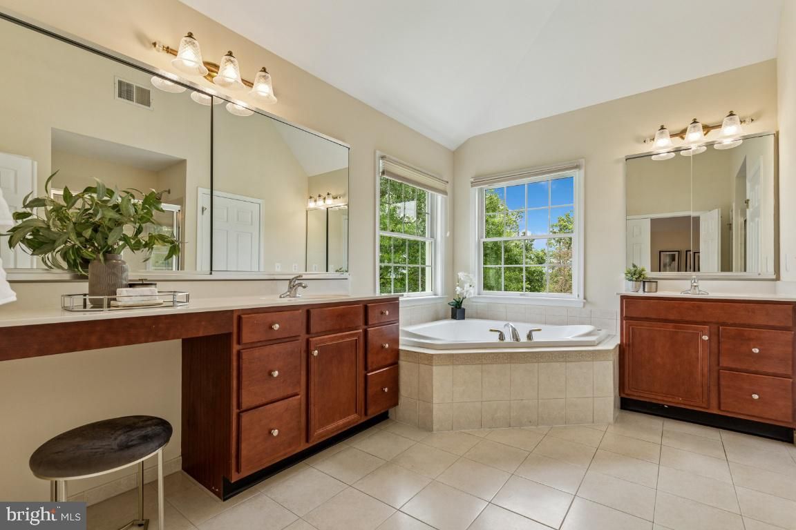 Bathroom, Dual Sink Vanities, Interior