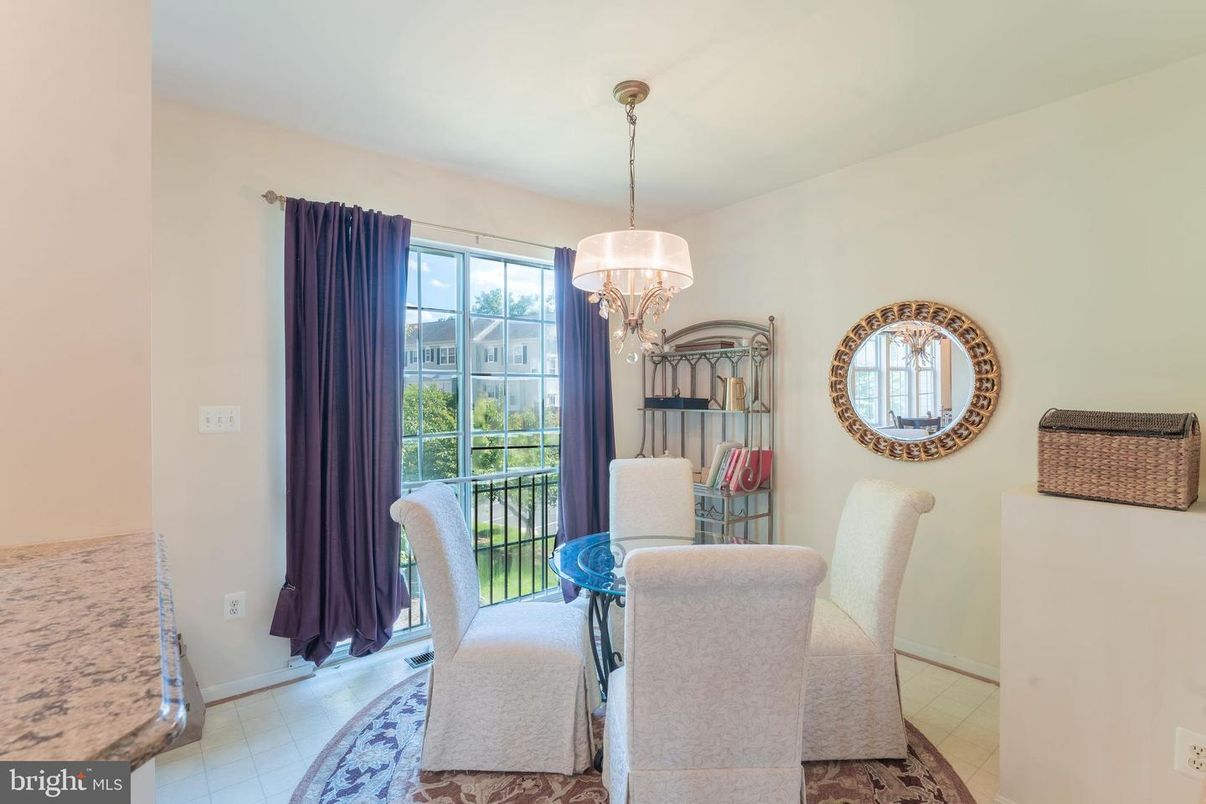 Chandelier, Dining room, Interior
