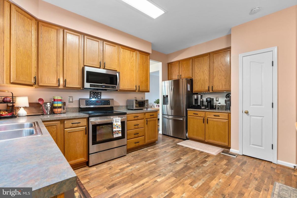 Interior, Kitchen, Stainless Steel Appliances, Wood Texture Flooring