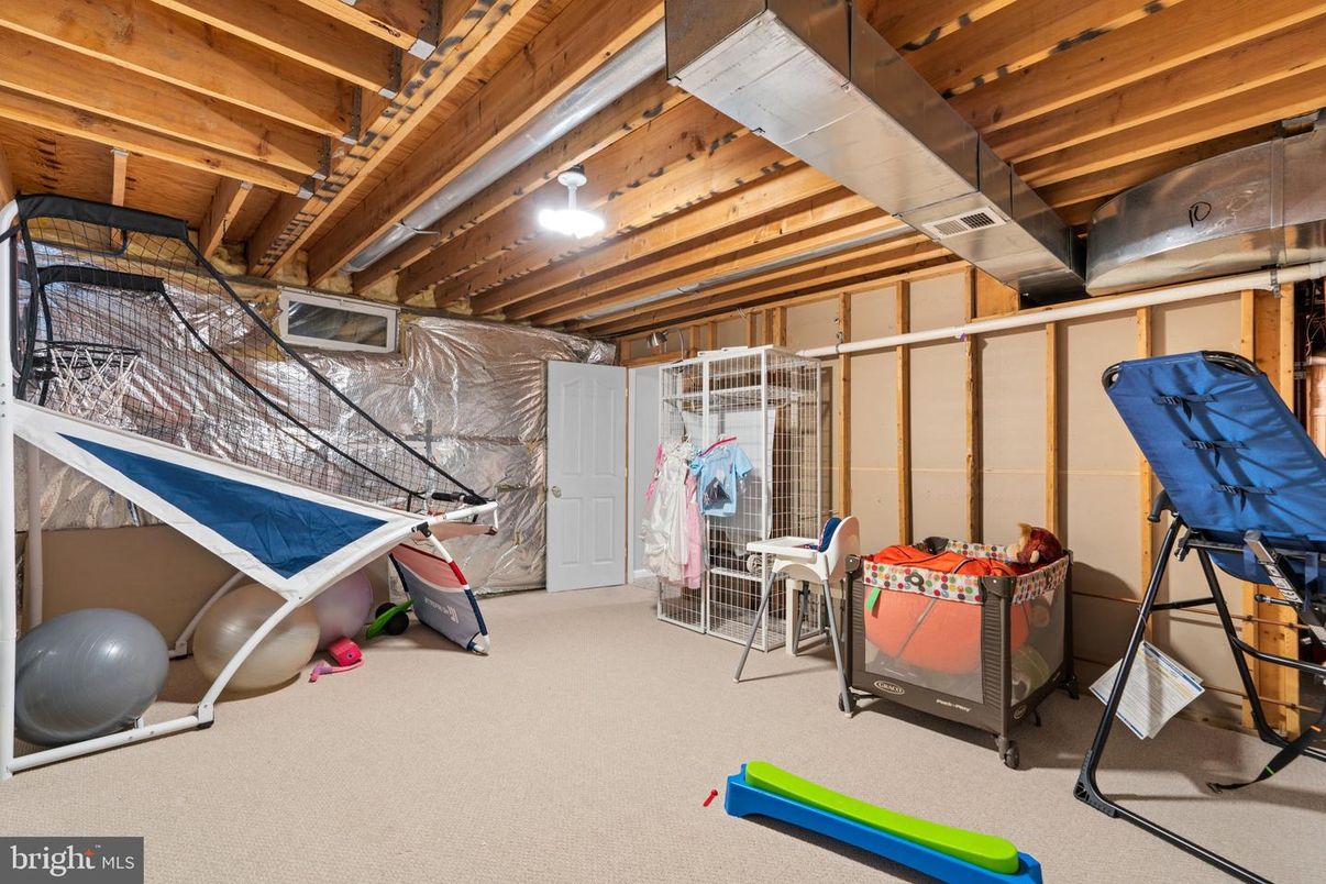 Fitness Equipment, Interior, Wooden Beams, Wooden Ceilings