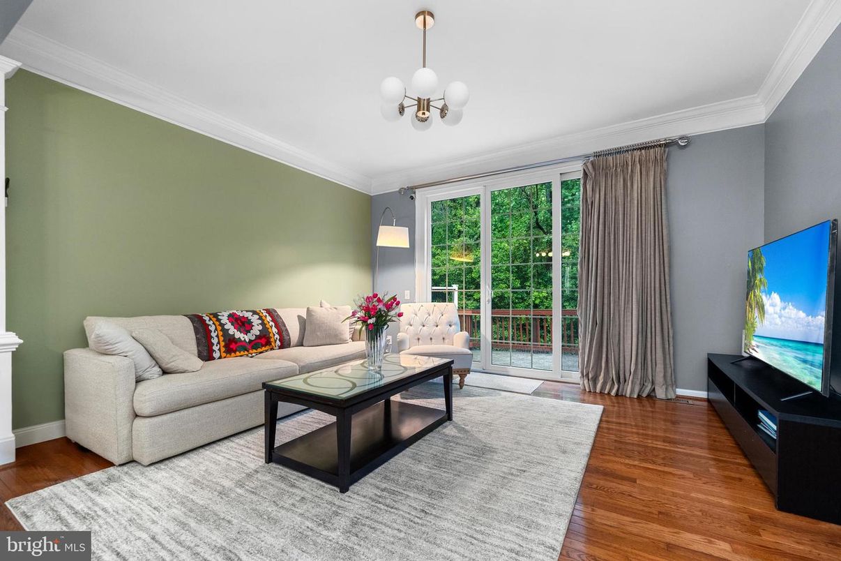 Interior, Living room, Pendant Lights, Wood Texture Flooring
