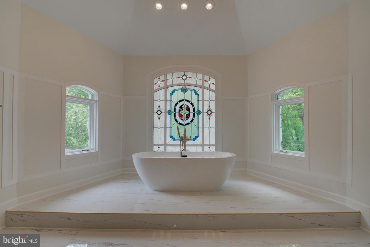 Bathroom, Free Standing Baths, Interior