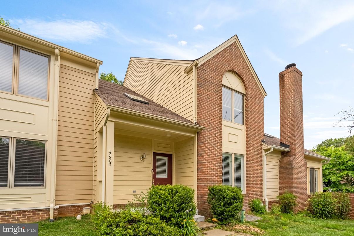Exterior, Facade, Brick Facade, Rowhouse
