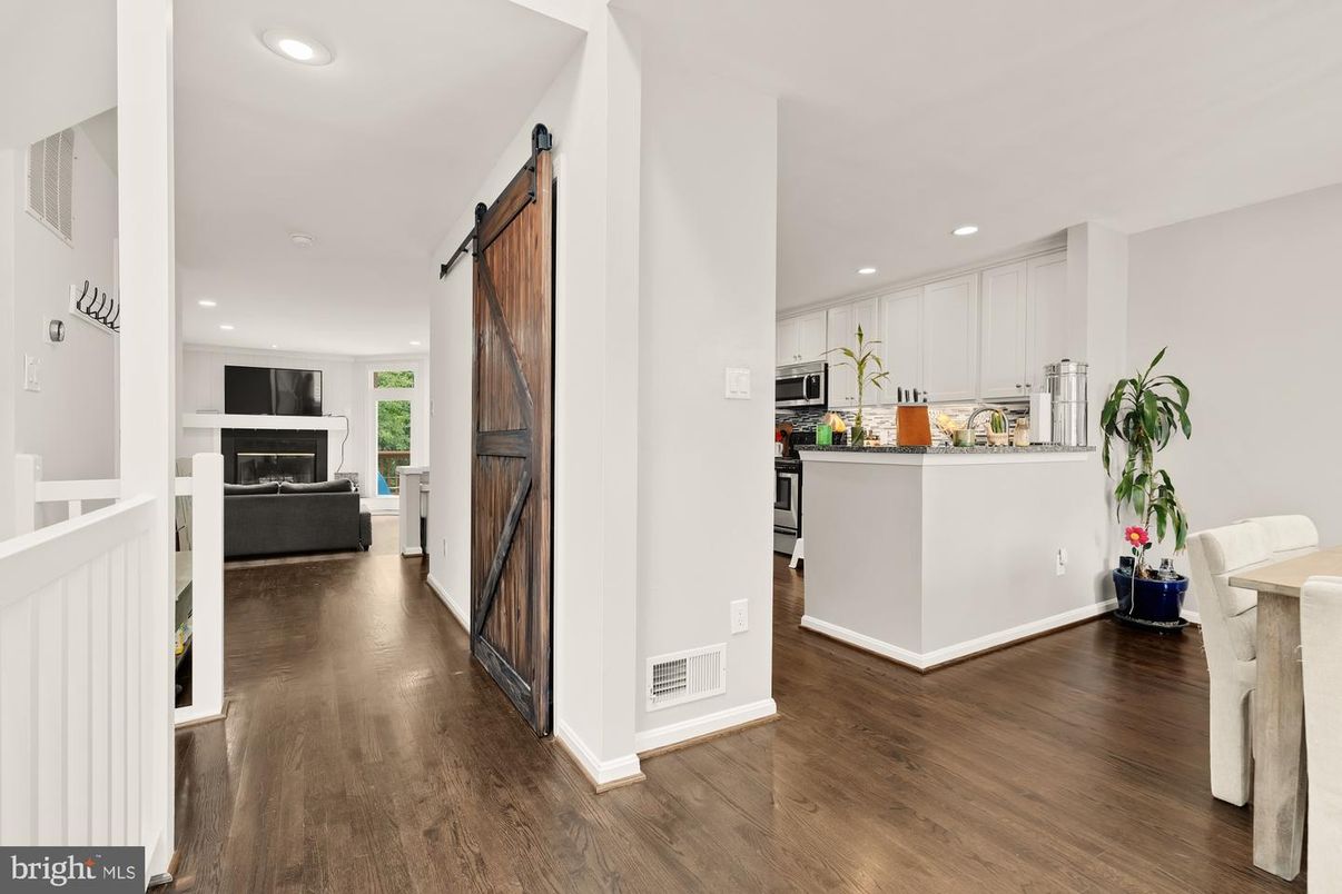 Fireplace, Interior, Kitchen, Recessed Lighting, Wood Texture Flooring