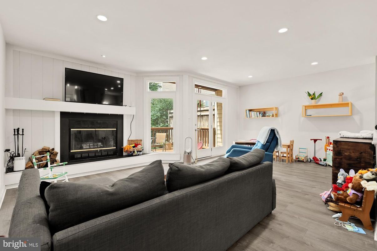 Fireplace, Interior, Living room, Recessed Lighting, Wood Texture Flooring