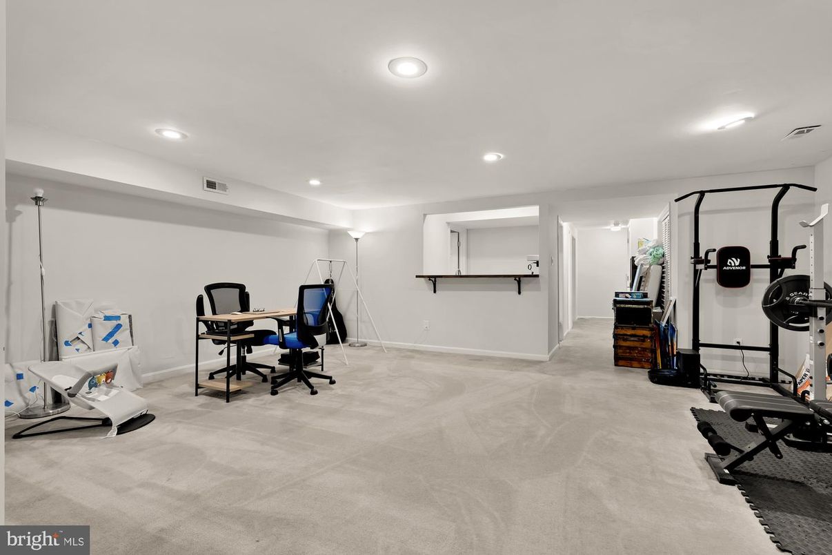 Fitness Equipment, Home Office, Interior, Recessed Lighting